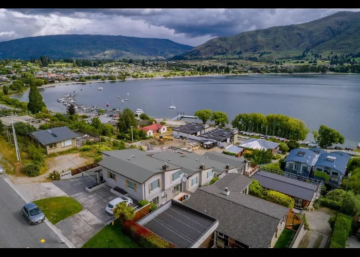 Luxury Lakeview Vista *